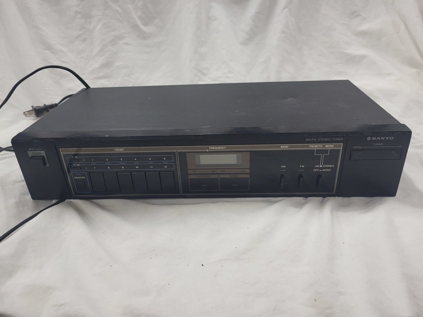 Vintage Sanyo JT-356 Stereo Tuner, Made in Japan