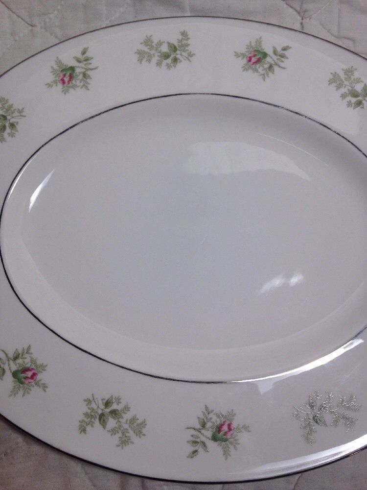 WEDGEWOOD 13" Oval Serving Platter in Green Duchess by Tuscan-Royal Tuscan Wedgwood