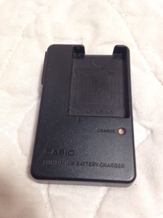 Casio Digital Camera Lithium Ion Battery Charger BC-11L *no cord*