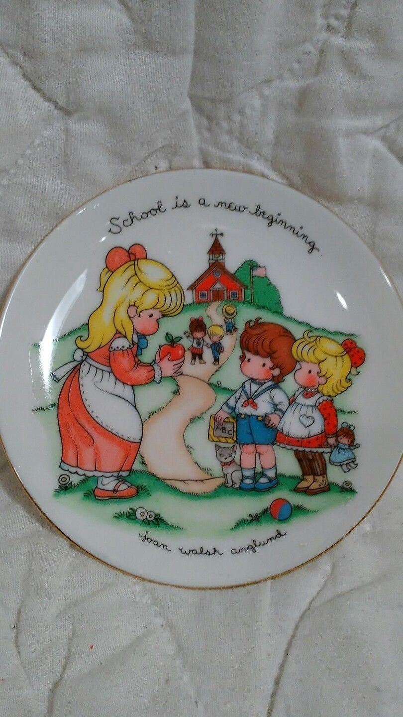 Vintage1986 Avon School Is A New Beginning Joan Walsh Anglund Plate 22K Gold